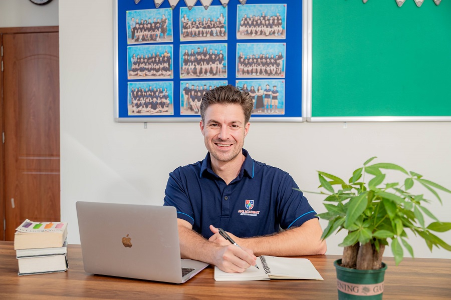 Blake Porterfield AVE Academy Nha trang Teacher Profile