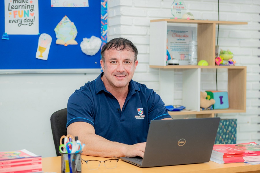 Mr. Tom Starobynski - Ave Academy Nha Trang