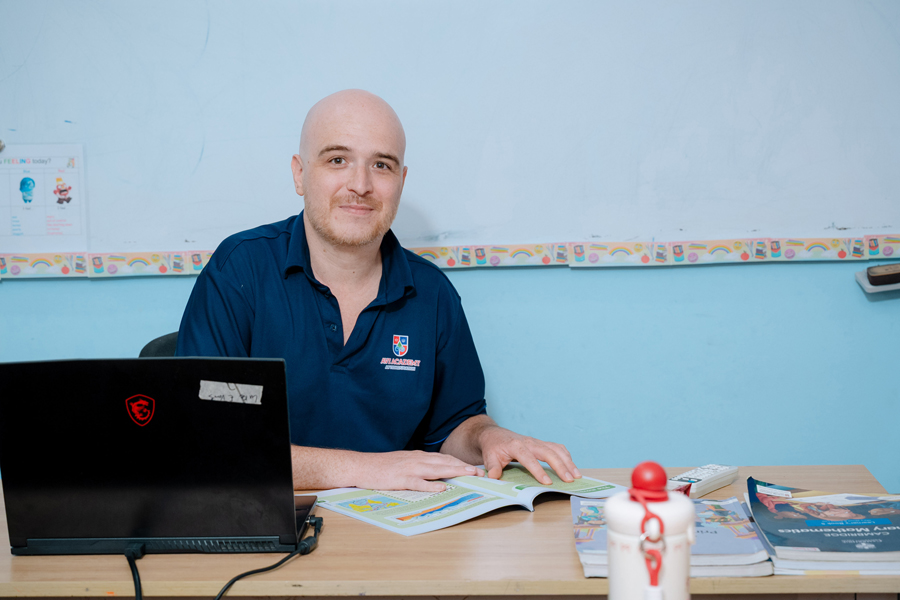 Mr. Luke Evans, AVE Academy, Nha Trang.